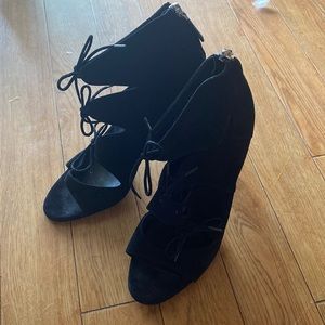 Ralph Lauren Purple Label Collection Black Suede Heels US 8